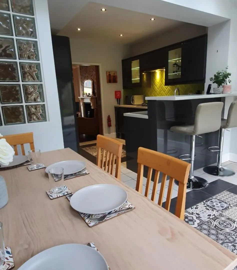 2 Bed House Free Parking Near Murrayfield Stadium Villa Edinburgh