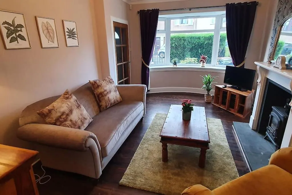 2 Bed House Free Parking Near Murrayfield Stadium Villa Edinburgh Holiday home